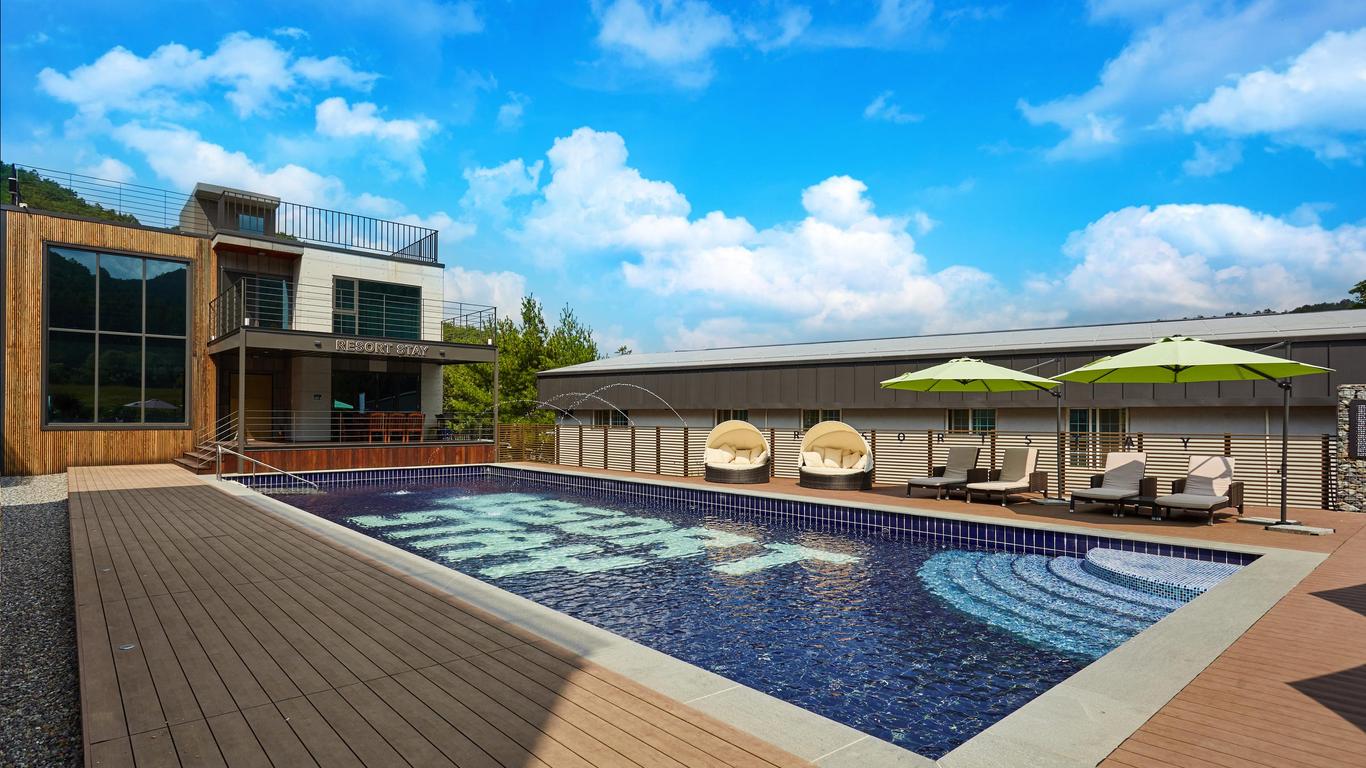 Cheongju Okhwayongso Scenic Pension & Jade Nine