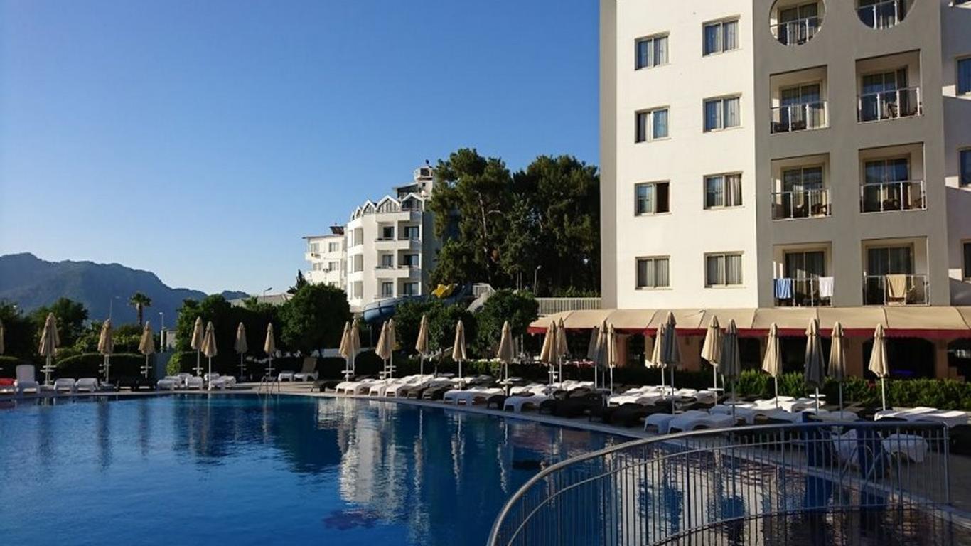 Caprice Beach Hotel