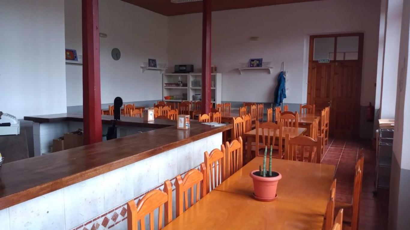 Hostel Albergue de Pintueles