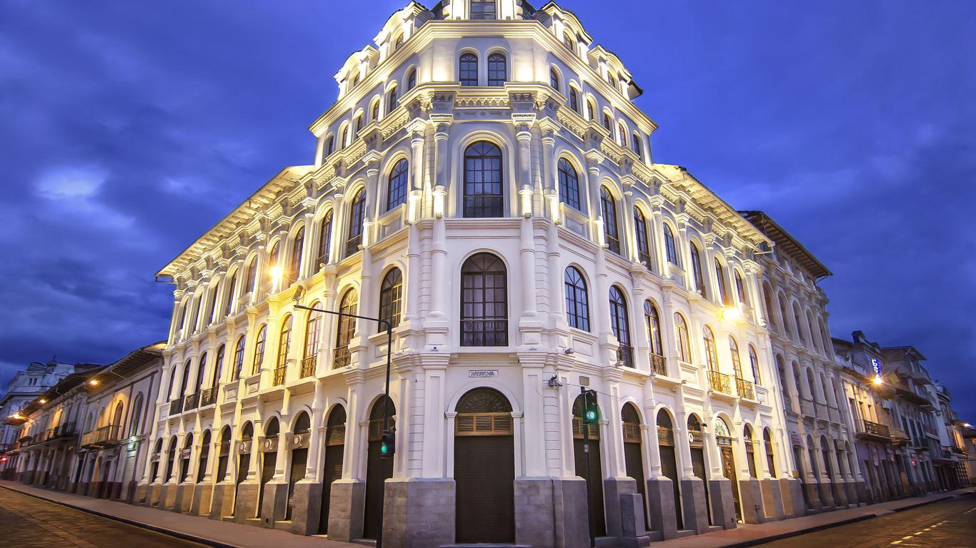 Parc Royale Suites Hotel