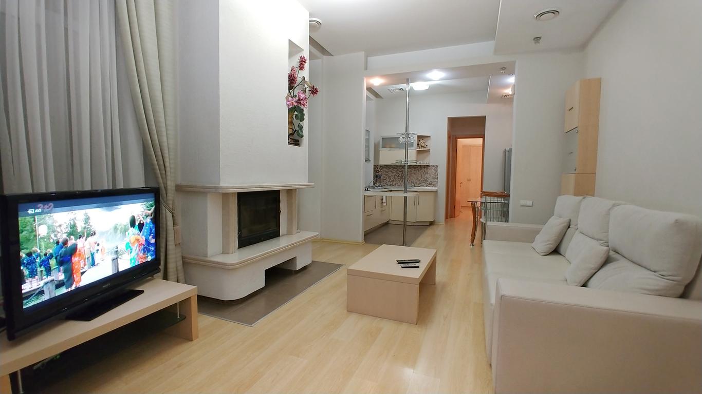 Deluxe 2 Bedroom Apartment Near Kreschatyk - 4001