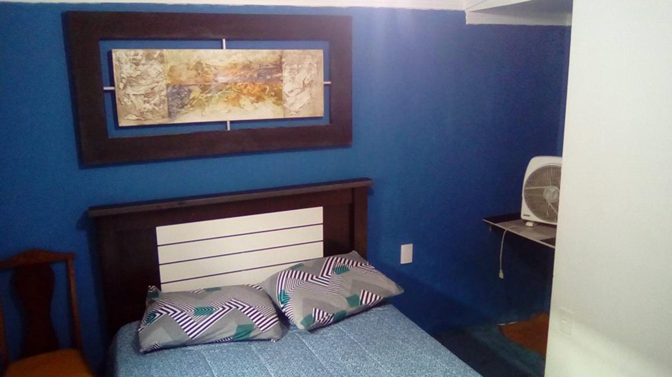 Hostel Serrano