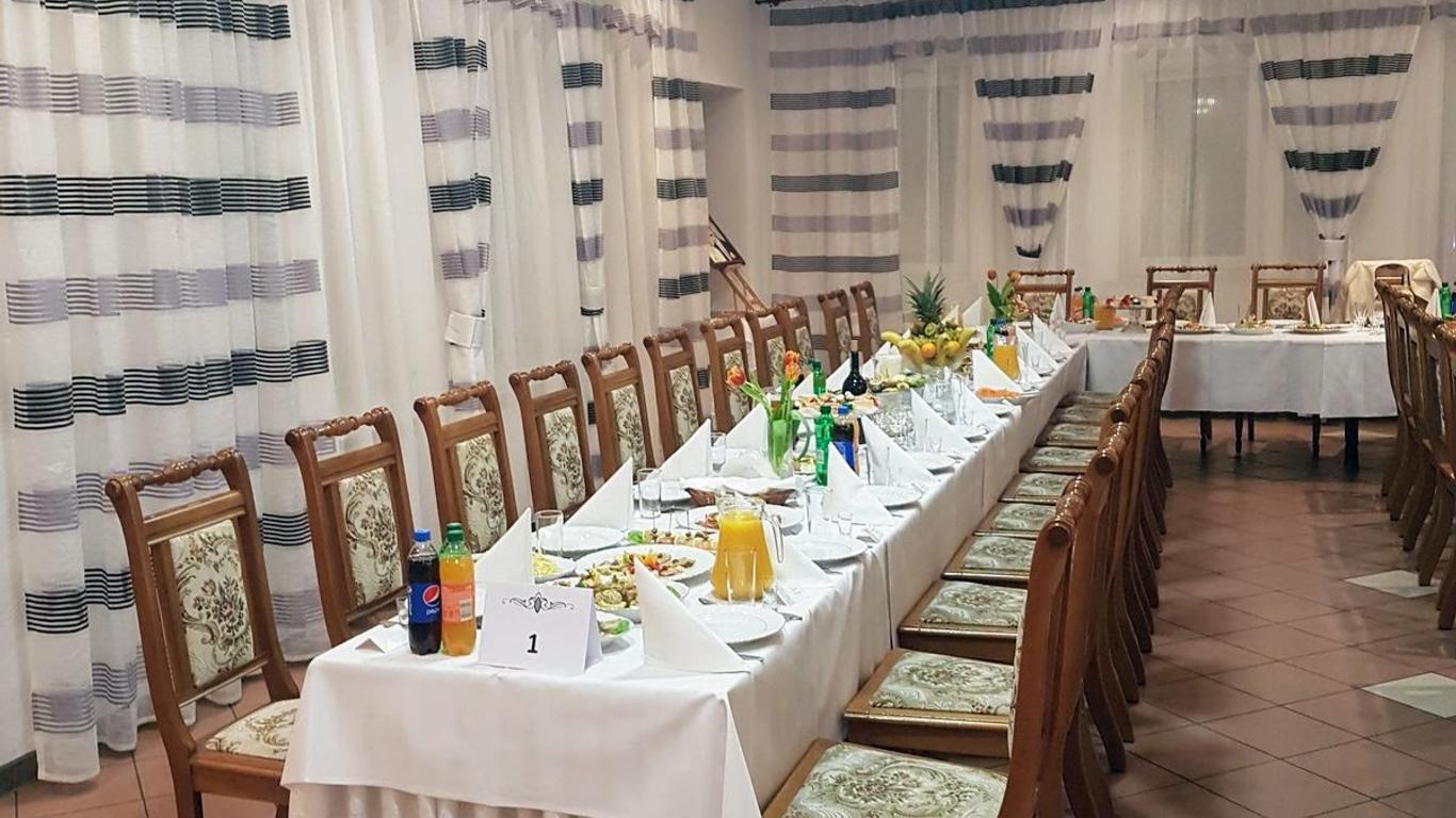 Azymut Hotel - Restauracja