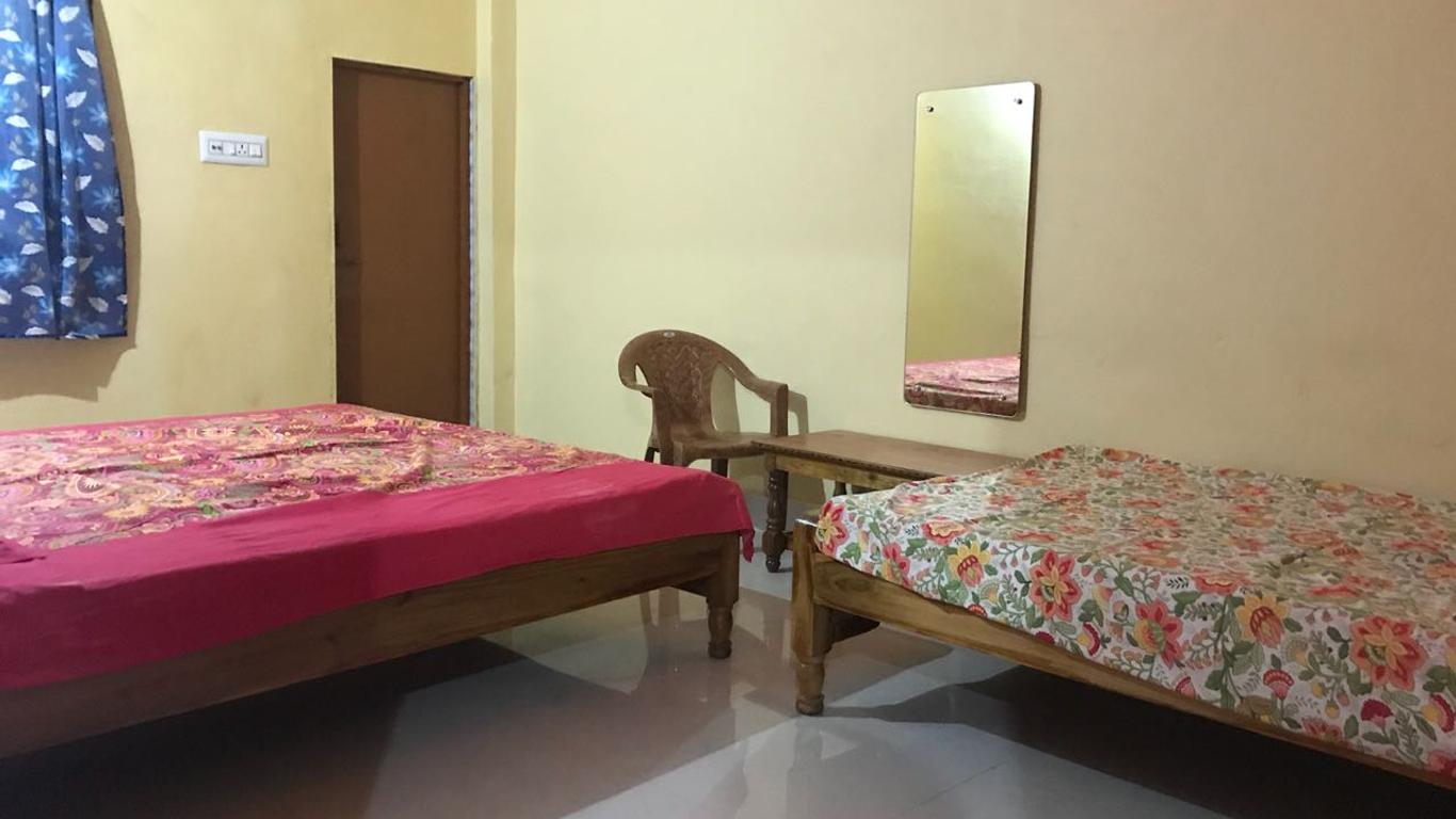 Goroomgo Maa Ugratara Lodge Puri